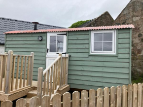 Wee Beach Hut Maidens